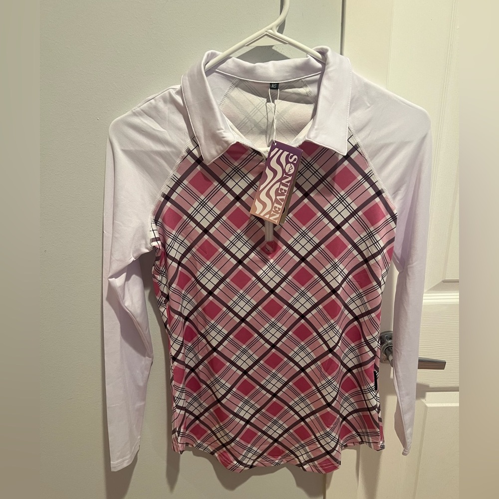 Soneven women’s quarter-zip golf tee, pink plaid with white sleeves, size XS